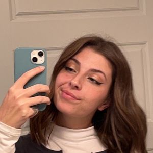 Meet your Posher, Ellee